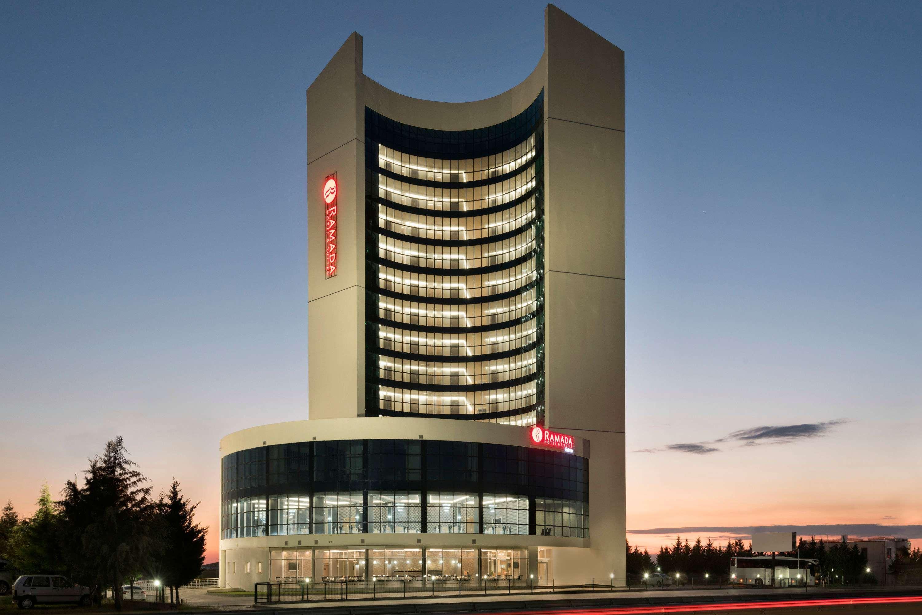 Ramada Hotel By Wyndham Едірне Екстер'єр фото
