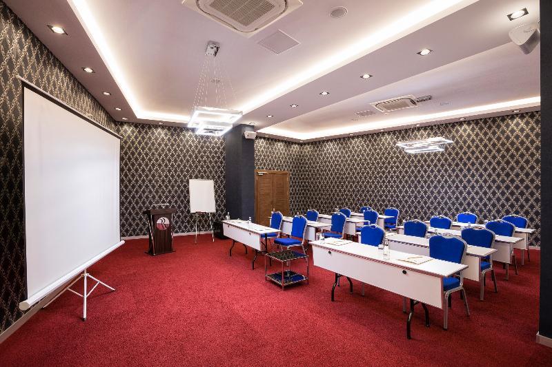 Ramada Hotel By Wyndham Едірне Екстер'єр фото
